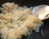 A picture of step 2 of Aloo ka halwa.