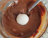 Foto del paso 4 de la receta: Bombones de coco y chocolate