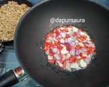Foto langkah ke 4 dari resep Ulukutek Oncom Leunca Kemangi Simple.