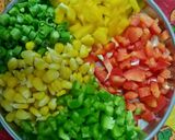 A picture of step 1 of Cottage Cheese Shalmargo with assorted veggiee sizzler.