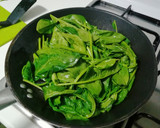 Foto del paso 1 de la receta: Pechuga rellena a la salsa de roquefort