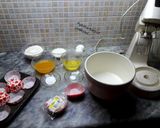 A picture of step 1 of Mango cupcakes.