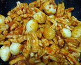 Foto langkah ke 5 dari resep Sambel goreng tahu, telur puyuh simple.