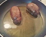 Foto del paso 2 de la receta: Tapa de Morcilla de Cebolla con Sofrito de Tomate casero