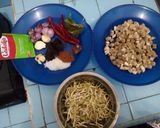 Foto langkah ke 1 dari resep Orek tempe tauge.