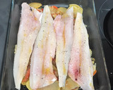 Foto del paso 3 de la receta: Merluza al horno con patatas
