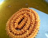 ચકરી (Chakri Recipe In Gujarati) રેસીપી સ્ટેપ3ફોટો