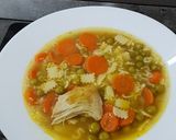 Gyors csirkehúsleves borsóval recept fázis 8 fotója