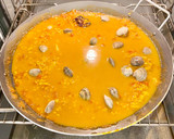 Foto del paso 9 de la receta: Arroz con marisco y manzanilla