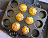 Sonkás sajtos tojás muffin recept fázis 1 fotója
