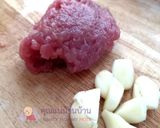 รูปขั้นตอนการทำที่ 2 ของ อาหารเด็ก ข้าวต้มหมู สูตรไล่หวัด