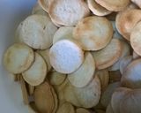 Foto del paso 3 de la receta: Bizcochitos economicos de aceite