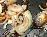 Foto langkah ke 6 dari resep Marlin steak with mushroom sauce.
