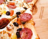 A picture of step 7 of Pepperoni and Pineapple Pizza.