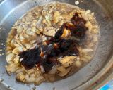 A picture of step 3 of Pancit Canton w/Crispy Pork.
