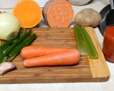 Foto del paso 1 de la receta: Crema de calabaza y batata en olla a presión