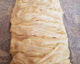 Foto del paso 5 de la receta: Hojaldre con queso de cabra, membrillo, jamón y semillas