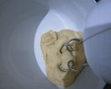 Foto langkah ke 3 dari resep Pizza Sederhana.