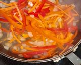 Foto del paso 1 de la receta: Camarones con verduras y salsa Alfredo y fideos chinos