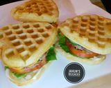 A picture of step 13 of Waffle Burger.