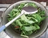 Foto langkah ke 3 dari resep Tumis Kangkung Terasi.