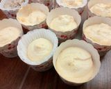 Hình bước làm 6 của món Vanilla Cupcakes