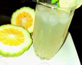 A picture of step 3 of Grapefruit drink.