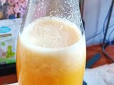 Jugo natural de durazno heladito, con agua purificada