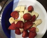 Foto del paso 1 de la receta: Helado de Frutilla y Banana 🍌|🍓 Receta Saludable | 2 ingredientes