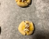 Foto langkah ke 2 dari resep Simple Almond Cookies (No mixer).