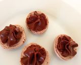 Une image de l'étape 1 de Macarons au chocolat.