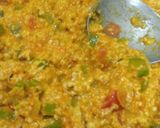 A picture of step 4 of Oats vegetables masala oats.