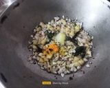 A picture of step 5 of Maharashtrian Kanda Poha.