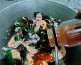 Foto langkah ke 3 dari resep Seafood Campur Bumbu Singapur.