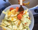 Foto del paso 1 de la receta: Revuelto de zucchini y zanahoria 🍳