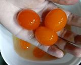 Hình bước làm 1 của món Bông Lan Trứng Muối