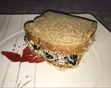 Foto del paso 5 de la receta: Sándwich vegano de aceitunas naturales y brotes de alfalfa