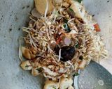Foto langkah ke 4 dari resep Oseng taoge tahu bakso.