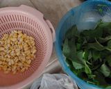 Foto langkah ke 1 dari resep Bening Bayam Jagung.