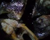 Hình bước làm 1 của món Cá chim kho lá nghệ