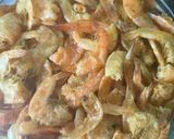 รูปขั้นตอนการทำที่ 1 ของ ผัดเหลียงผัดไข่กุ้งเสียบ