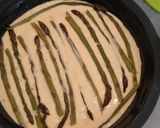 Une image de l'étape 4 de Quiche sans pâte aux asperges et petits pois.