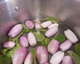 A picture of step 1 of Roast lamb with sweet, minty shallots.