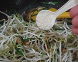 Foto langkah ke 4 dari resep Tumis Taoge Kucai.