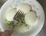 A picture of step 2 of Shrimp and Egg Mayo Salad.
