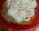 Foto langkah ke 2 dari resep Misoa Goreng Telur (Cukup 1 Wajan HEMAT CUCIAN).