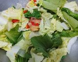 Foto langkah ke 3 dari resep Tumis sawi putih.