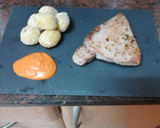 Foto del paso 6 de la receta: Chuleta de atún asado con papas arrugas y mojo