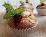 Foto del paso 14 de la receta: Magdalenas con kiwi y fresas rellenas de crema y coulis de frutos del bosque (sin gluten)