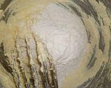 A picture of step 2 of Flower cookies.